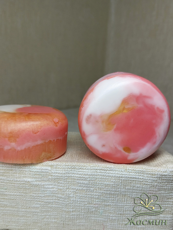 Круглое мыло с золотым перламутром