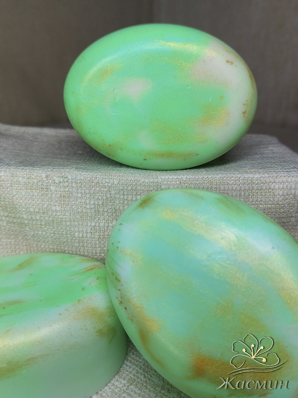 Овальное мыло с нежным ароматом для ежедневного ухода