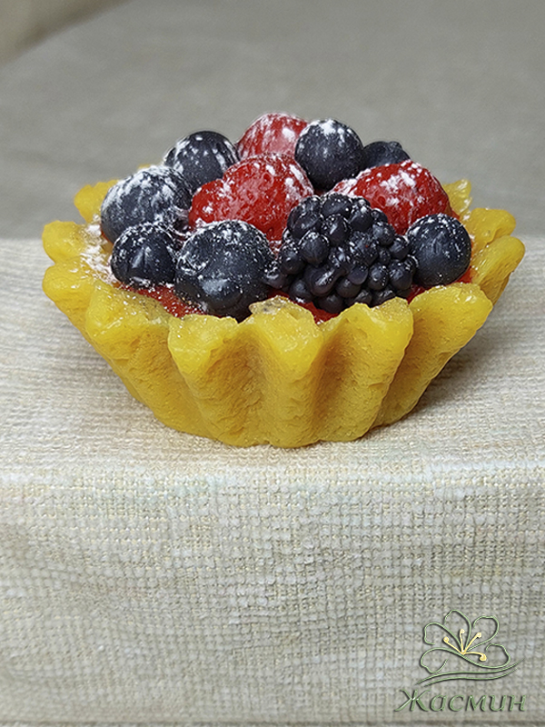 Ягодная тарталетка с ванильным кремом