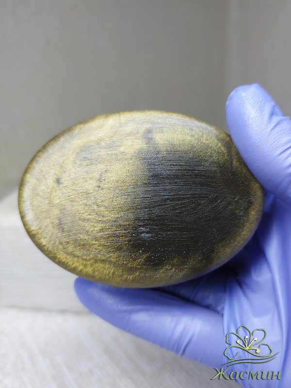 Овальное мыло с золотым пигментом